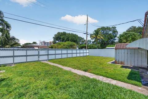 1171 NE 182nd St, North Miami Beach FL - photo 24 of 26