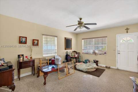 1171 NE 182nd St, North Miami Beach FL - photo 6 of 26