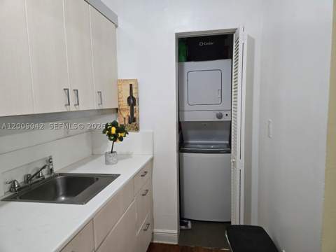1219 Meridian Ave 2, Miami Beach FL - photo 10 of 16