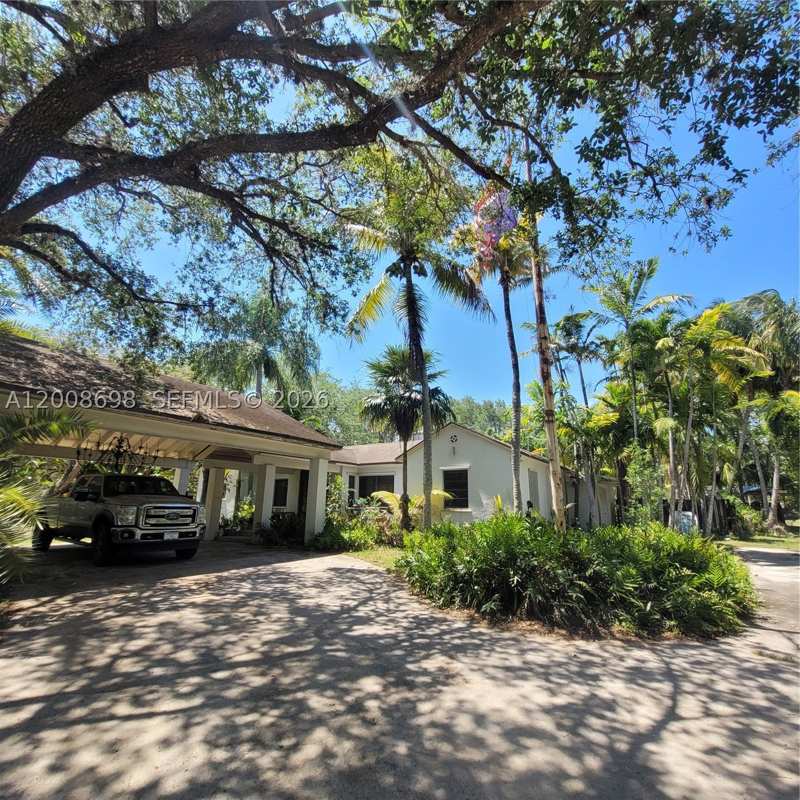 5 bedroom SingleFamilyResidence at 8339 SW 112th St, Kendal Green Homesites, Miami — photo 1