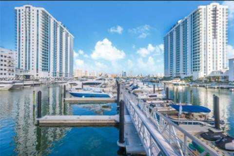 17111 Biscayne Blvd 909, North Miami Beach FL - photo 19 of 93