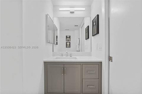 1155 Brickell Bay Dr 2003, Miami FL - photo 17 of 48