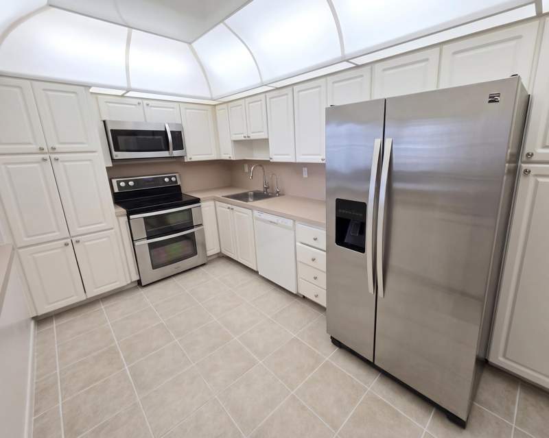 1 bedroom Condominium at 19390 Collins Avenue 1622, Oceanview Building A Condo, Sunny Isles Beach — photo 2