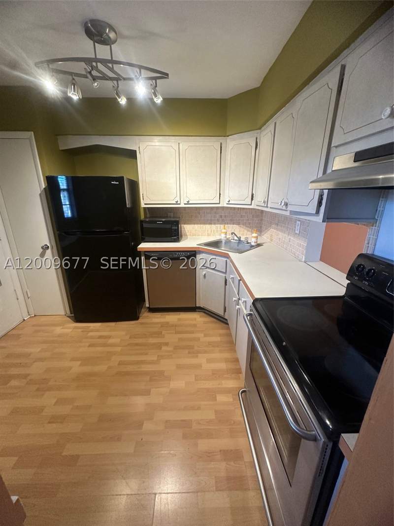 1 bedroom Condominium at 1530 NE 191st St 205, Third Horizons Condo, Miami — photo 2