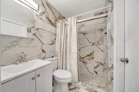 565 NE 160th St, Miami FL - photo 11 of 21