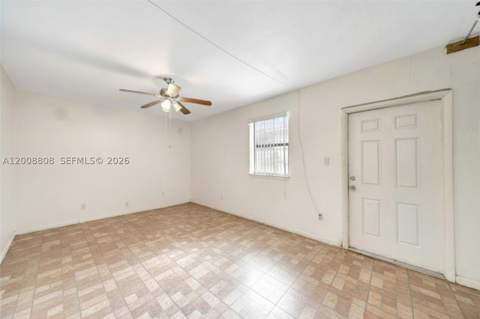 565 NE 160th St, Miami FL - photo 14 of 21