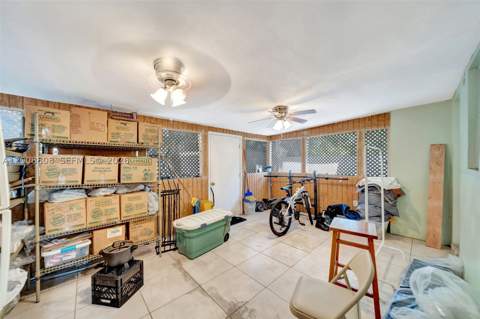 565 NE 160th St, Miami FL - photo 15 of 21