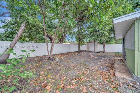 565 NE 160th St, Miami FL - photo 19 of 21