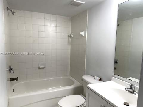 1260 SE 28th Ct 104, Homestead FL - photo 12 of 14