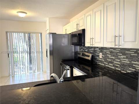 1260 SE 28th Ct 104, Homestead FL - photo 6 of 14