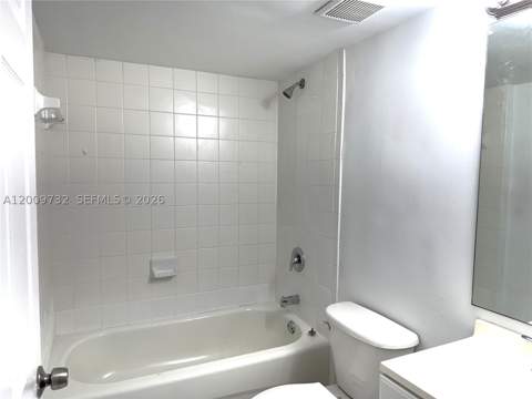1260 SE 28th Ct 104, Homestead FL - photo 9 of 14