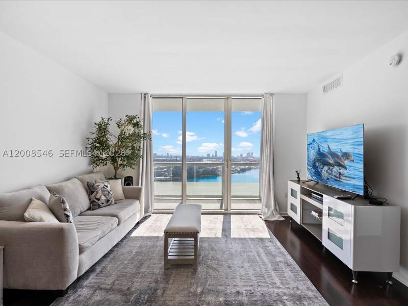 2 bedroom Condominium at 50 Biscayne Blvd 3308, 50 Biscayne Condo, Miami — photo 3