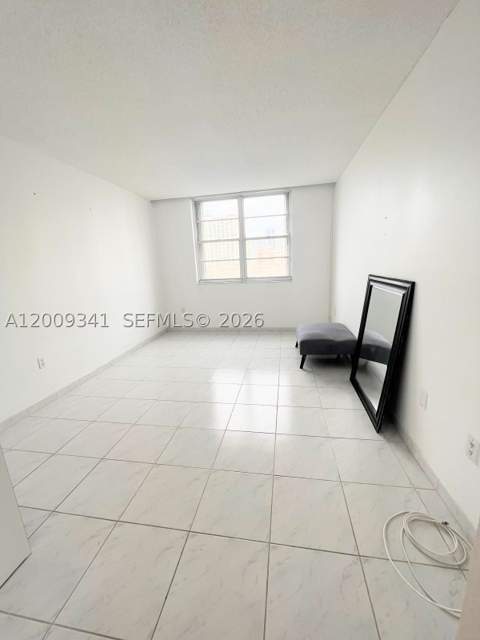 300 Bayview Dr 915, Sunny Isles Beach FL - photo 17 of 24