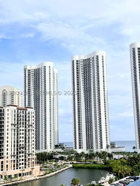 300 Bayview Dr 915, Sunny Isles Beach FL - photo 24 of 24
