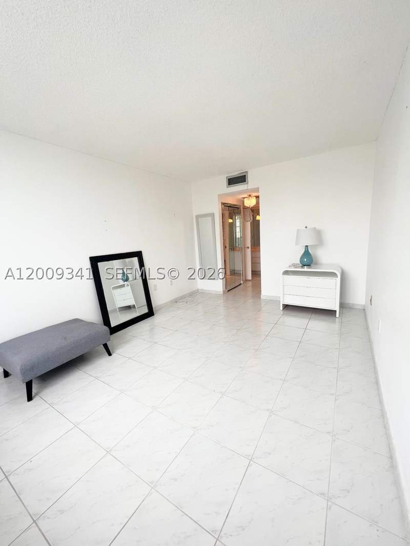 2 bedroom Condominium at 300 Bayview Dr 915, Arlen House Condo, Sunny Isles Beach — photo 5
