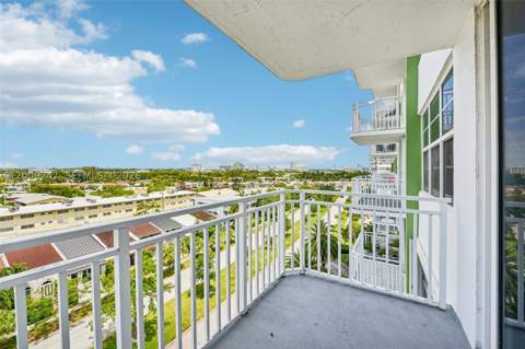 2100 Sans Souci Blvd B706, North Miami FL - photo 21 of 23