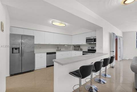 5825 Collins Ave 2E, Miami Beach FL - photo 11 of 56
