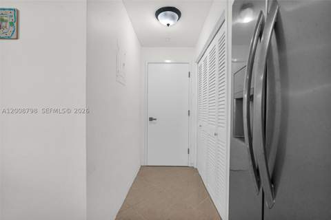 5825 Collins Ave 2E, Miami Beach FL - photo 13 of 56