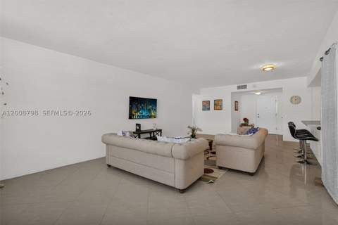 5825 Collins Ave 2E, Miami Beach FL - photo 18 of 56