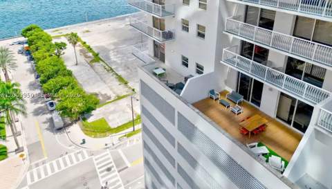 1200 Brickell Bay Dr 1404, Miami FL - photo 10 of 31