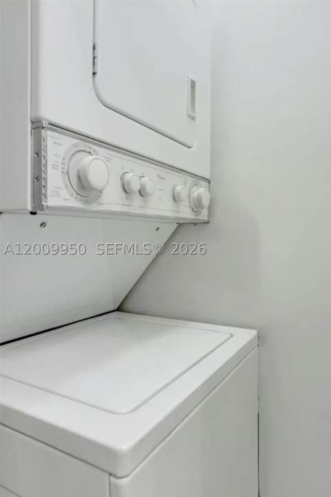 1200 Brickell Bay Dr 1404, Miami FL - photo 21 of 31