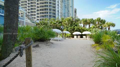 17315 Collins Ave 702, Sunny Isles Beach FL - photo 24 of 30