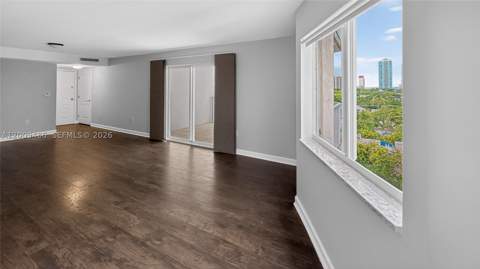 280 SW 20th Rd 904, Miami FL - photo 10 of 34