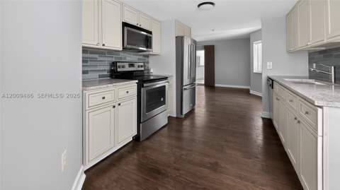 280 SW 20th Rd 904, Miami FL - photo 14 of 34