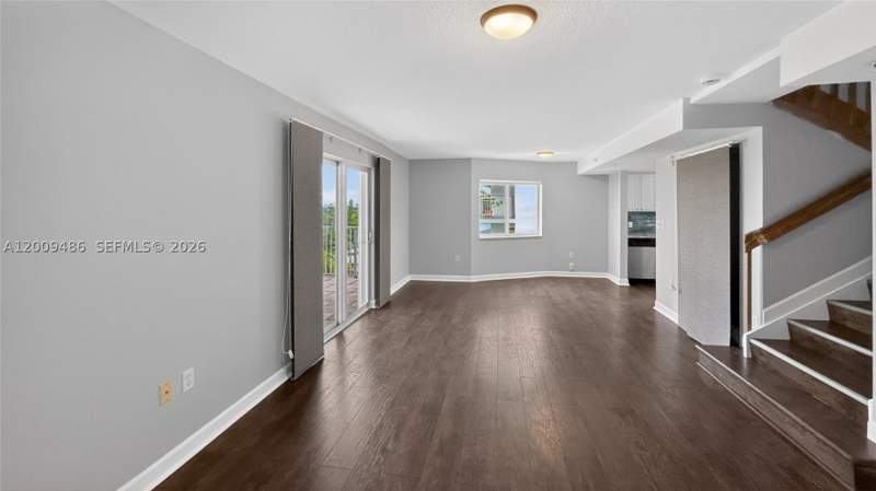 1 bedroom Condominium at 280 SW 20th Rd 904, Marquis I Of Coral Way Co, Miami — photo 3