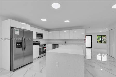 152 NW 18 St, Homestead FL - photo 8 of 25