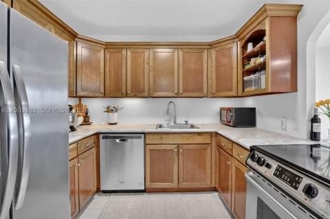 3675 N Country Club Dr 410, Aventura FL - photo 11 of 48