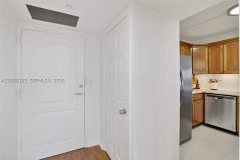 3675 N Country Club Dr 410, Aventura FL - photo 14 of 48