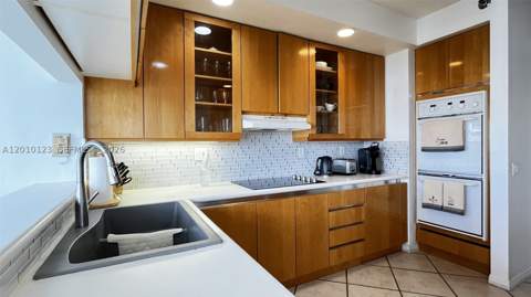 21150 Point Pl 1202, Aventura FL - photo 19 of 38