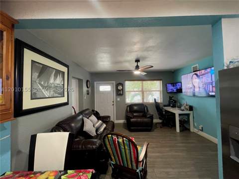 2144 NW 85th St, Miami FL - photo 9 of 32