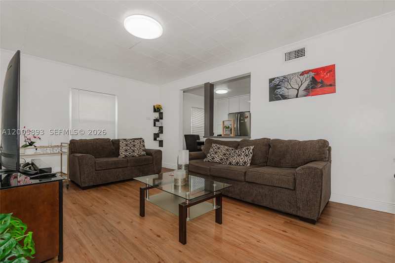 3 bedroom SingleFamilyResidence at 367 E 46th St, Flamingo Estates, Hialeah — photo 1