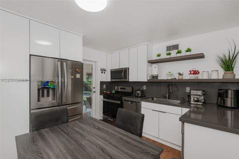 367 E 46th St, Hialeah FL - photo 6 of 27
