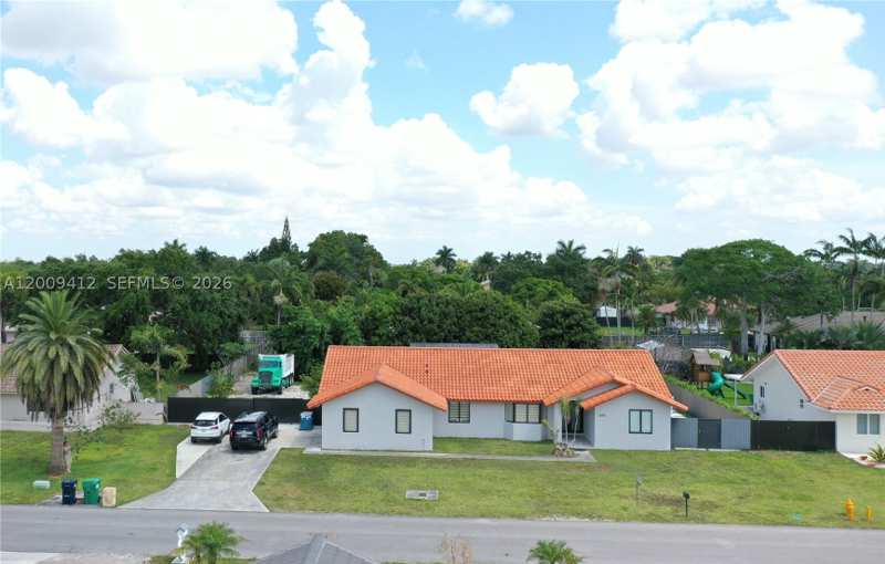 4 bedroom SingleFamilyResidence at 18781 SW 294th Ter, Amend Plat Of Redavo Esta, Homestead — photo 1