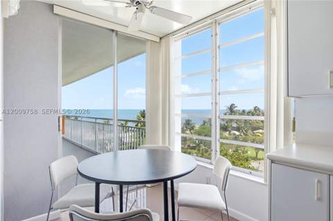 605 Ocean Dr 7L, Key Biscayne FL - photo 10 of 38