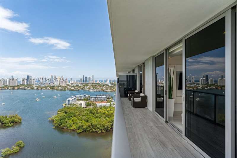 3 bedroom Condominium at 16385 Biscayne Blvd 3001, The Harbour North Condo, North Miami Beach — photo 1