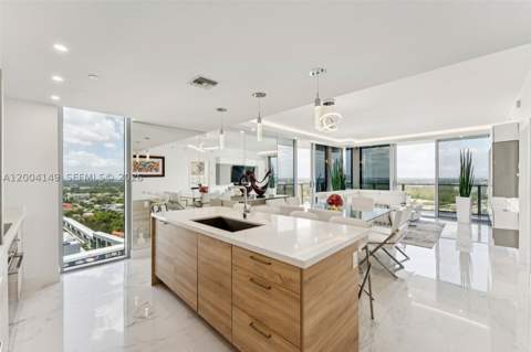 16385 Biscayne Blvd 3001, North Miami Beach FL - photo 6 of 46