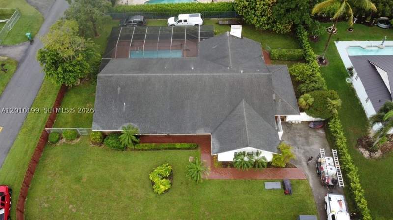5 bedroom SingleFamilyResidence at 29490 SW 193 Ave, Biscado Ests Sec 1, Homestead — photo 2