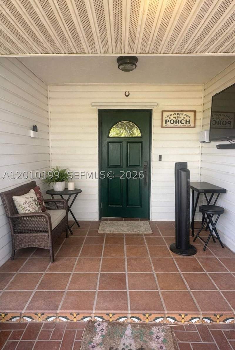 5 bedroom SingleFamilyResidence at 29490 SW 193 Ave, Biscado Ests Sec 1, Homestead — photo 5