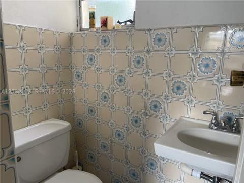 10820 NE 5th Ave, Miami FL - photo 6 of 35