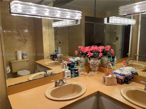 10820 NE 5th Ave, Miami FL - photo 9 of 35