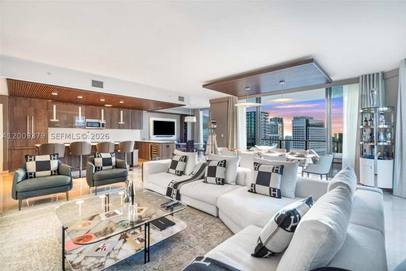 4 bedroom Condominium at 88 SW 7th St 3801, Rise Condo, Miami — photo 1