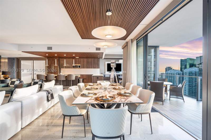 4 bedroom Condominium at 88 SW 7th St 3801, Rise Condo, Miami — photo 4