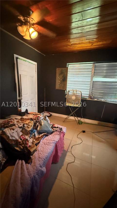 1334 NW 6th Ave, Florida City FL - photo 7 of 18