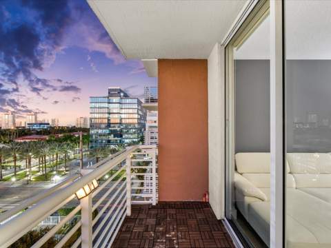 18800 NE 29th Avenue 704, Aventura FL - photo 7 of 26