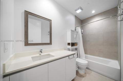 545 SW 11th St 208, Miami FL - photo 12 of 34