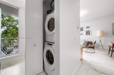 545 SW 11th St 208, Miami FL - photo 21 of 34